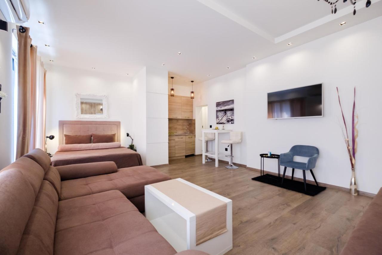 Central Business Apartments Exclusive Belgrado Esterno foto